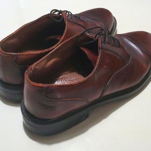 Walker dress shoes 8.5 size